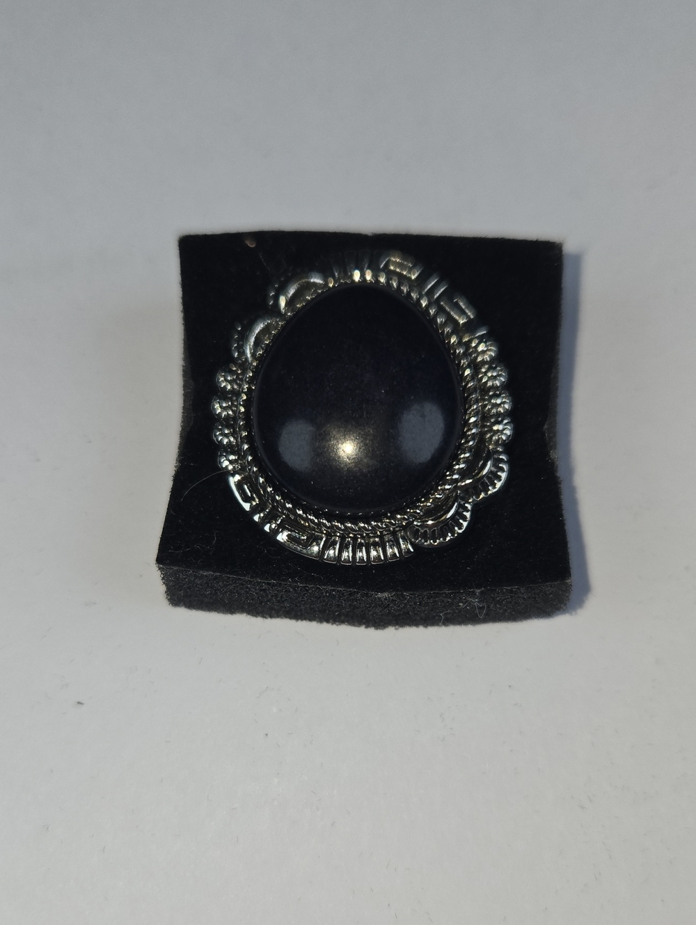 paparazzi Black Oval Cabochon Ring with Silver Filigree
